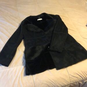 Suede coat with fur detachable collar!
